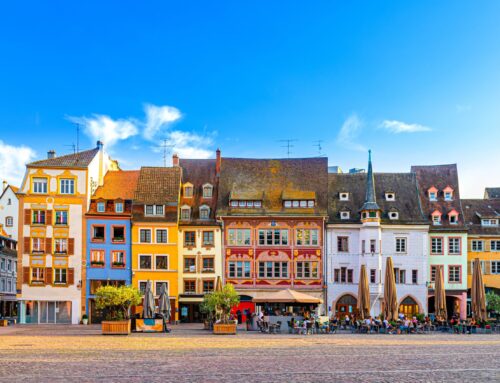 Bunter Ostermarkt im Elsass